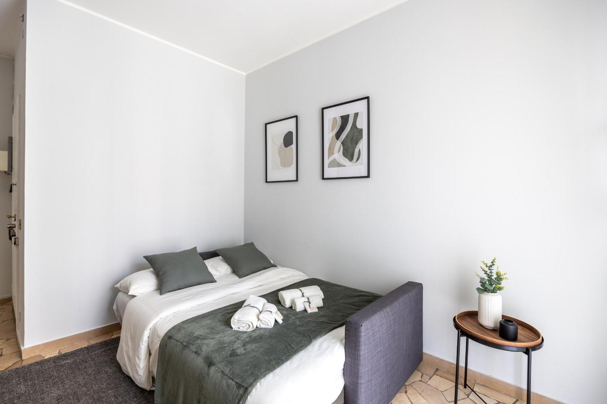 8 Min Dalla Metro Casa Elegante Con Netflix E Wifi Milano Eksteriør billede